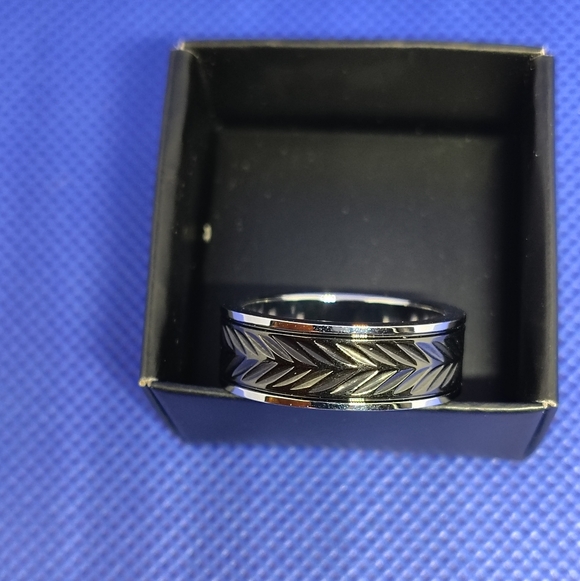 Studio 1886 Stainless Steel Jet-Set Band Ring - Picture 5 of 5